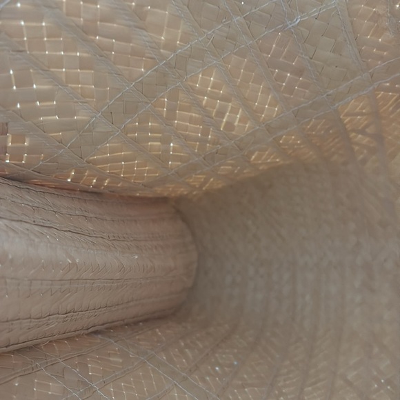 Elegant Cream & Tan Woven Tote Bag - Picture 6 of 6